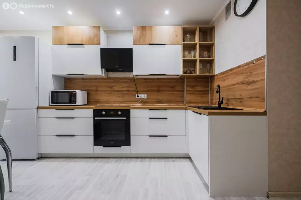 1-комнатная квартира: Екатеринбург, Онежская улица, 10 (48.9 м) - Фото 1