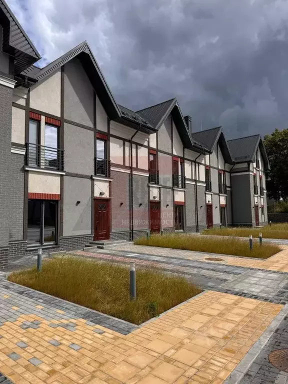 Таунхаус в Калининградская область, Пионерский Октябрьская ул., 10А ... - Фото 1