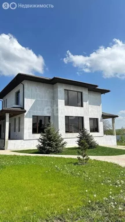 Дом в село Молдаванское, улица Калинина (290 м) - Фото 0