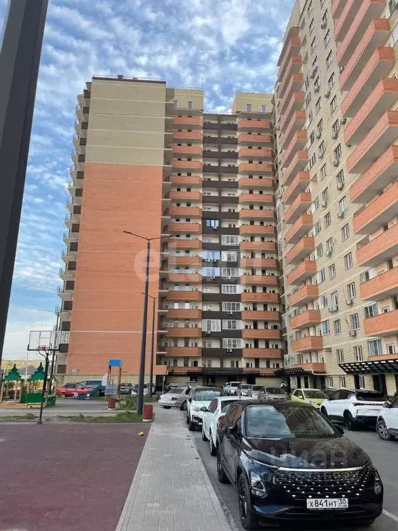 3-к кв. Астраханская область, Астрахань ул. Трофимова, 6 (90.9 м) - Фото 2