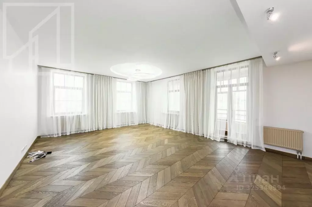 4-к кв. Москва Малая Бронная ул., 14 (180.0 м) - Фото 0