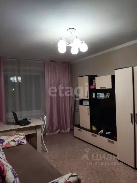 1-к кв. Кемеровская область, Топки ул. Луначарского, 9 (30.0 м) - Фото 0