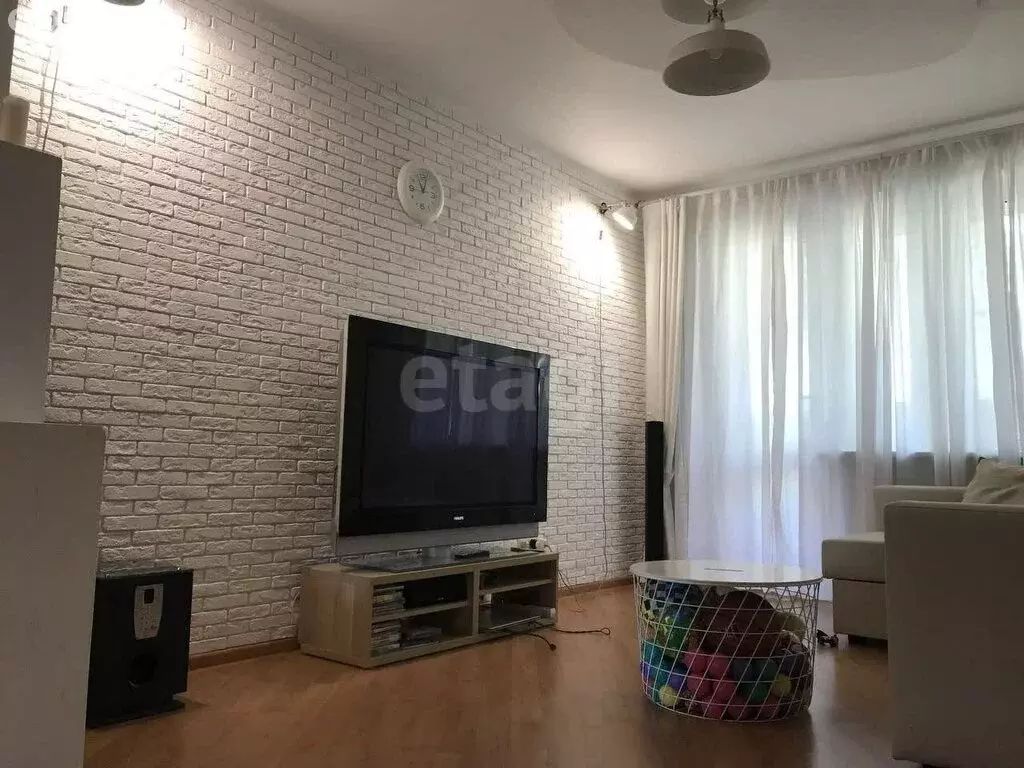 3-комнатная квартира: Самара, Гаражная улица, 18 (68 м) - Фото 1