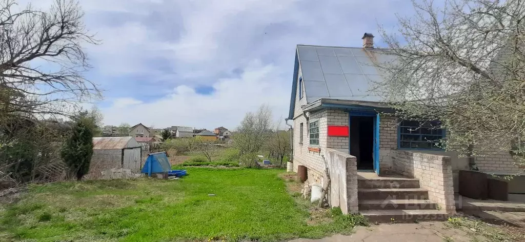 Дом в Новгородская область, Новгородский район, Савинское с/пос, д. ... - Фото 1