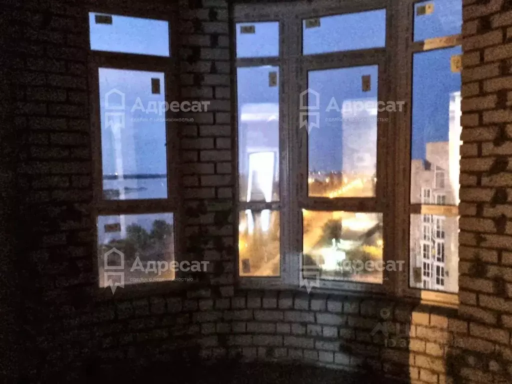 3-к кв. Волгоградская область, Волгоград ул. 50 лет Октября, 36 (90.1 ... - Фото 2