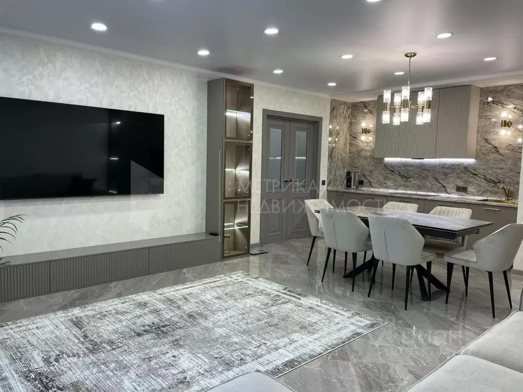 3-к кв. Тюменская область, Тюмень ул. 50 лет Октября, 57В (105.4 м) - Фото 1