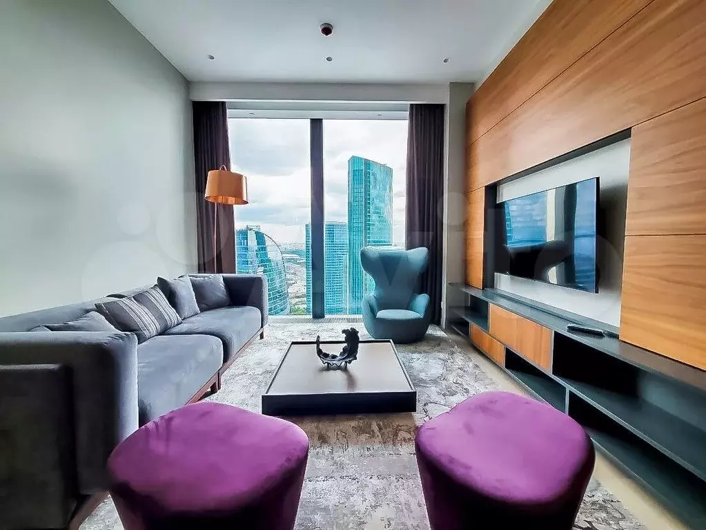 Апартаменты-студия, 58 м, 56/78 эт. - Фото 1