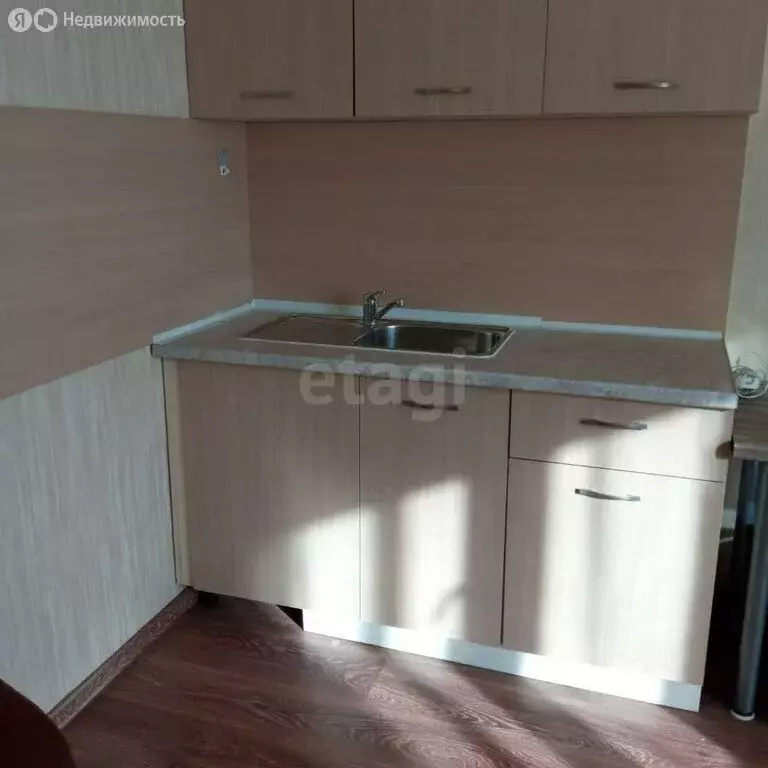 Квартира-студия: Челябинск, улица Наркома Малышева, 8 (24 м) - Фото 1