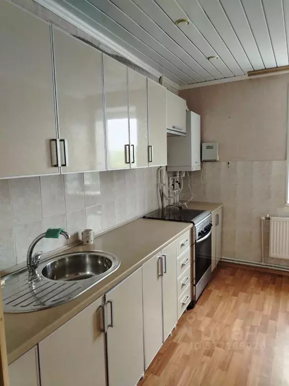 3-к кв. Брянская область, Жуковка Почтовая ул., 10 (59.0 м) - Фото 1