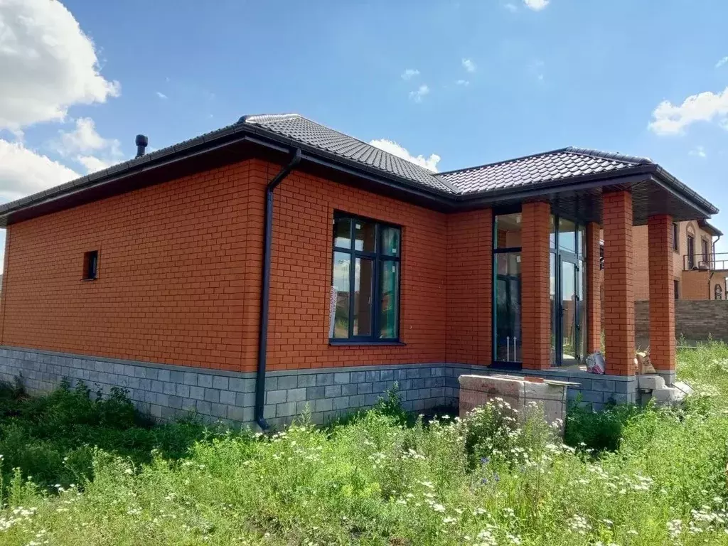 Дом в Белгородская область, Строитель Яковлевский городской округ, ул. ... - Фото 1