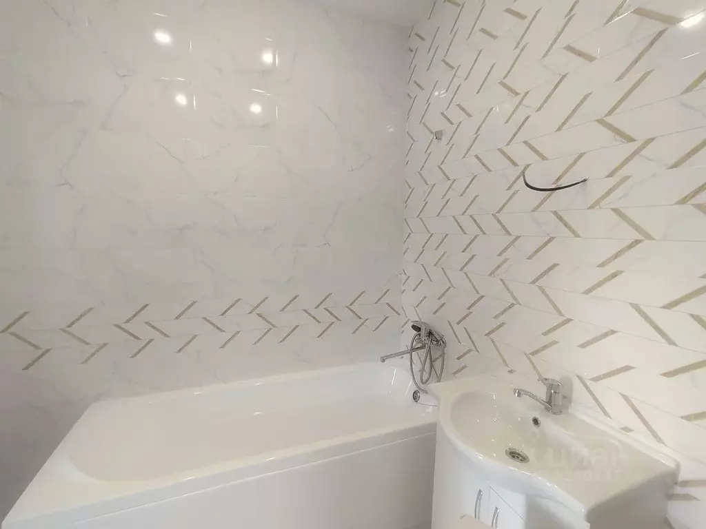 Дом в Самарская область, Ставропольский район, Тимофеевка с/пос, с. ... - Фото 1