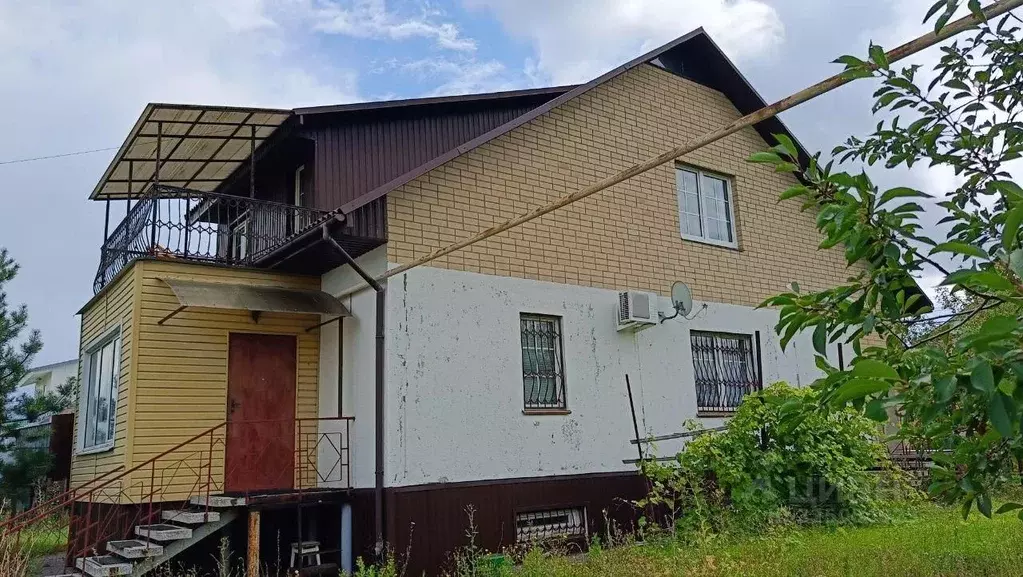 Дом в Саратовская область, Красный Октябрь рп ул. Первомайская (289 м) - Фото 1