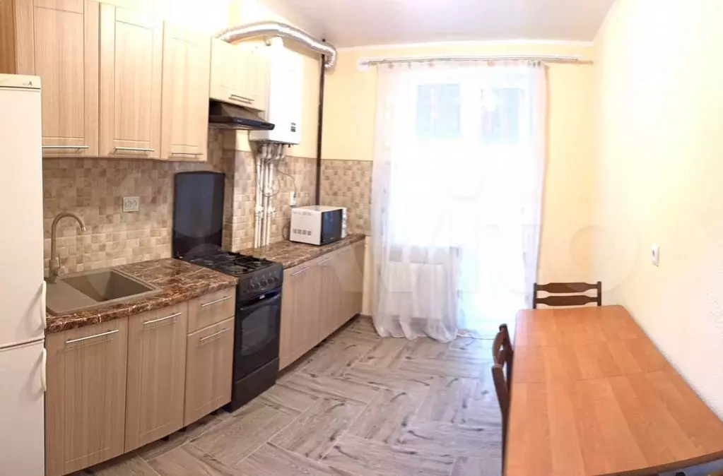 2-к. квартира, 60м, 3/10эт. - Фото 0