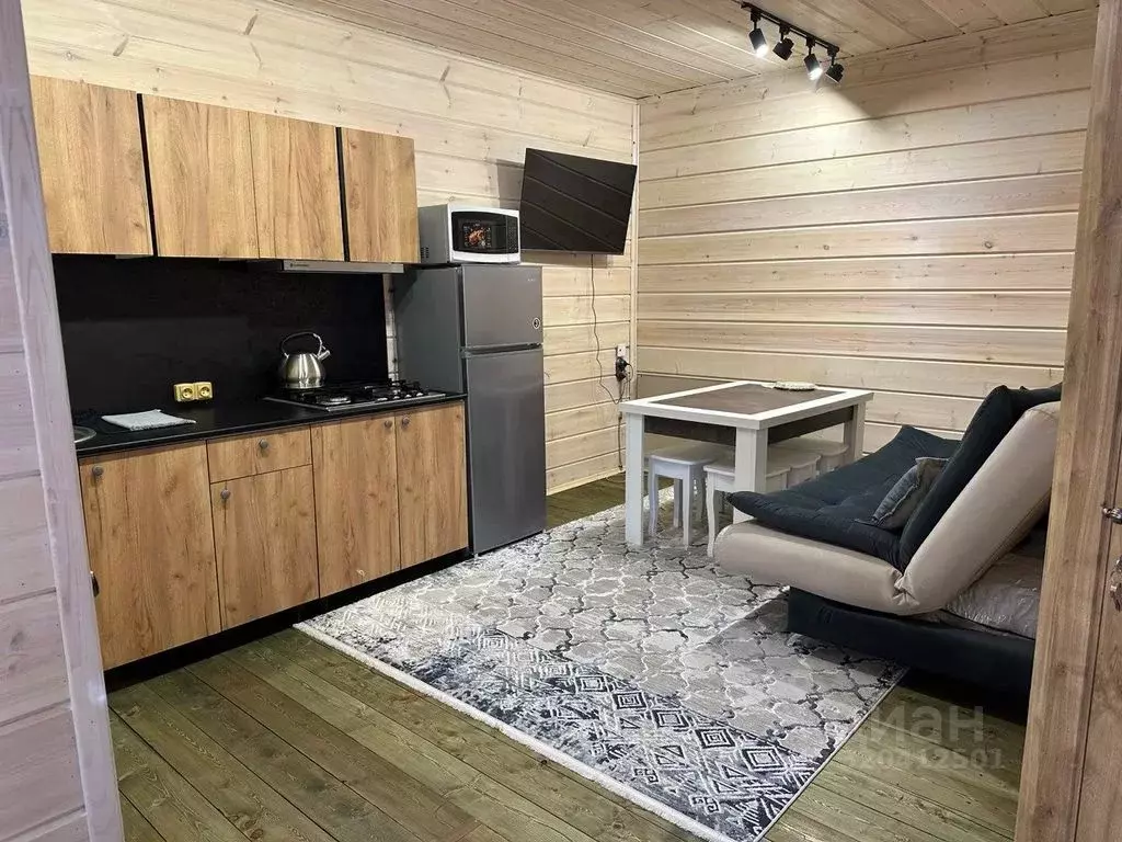 Дом в Карачаево-Черкесия, Зеленчукский район, с. Архыз  (70 м) - Фото 1