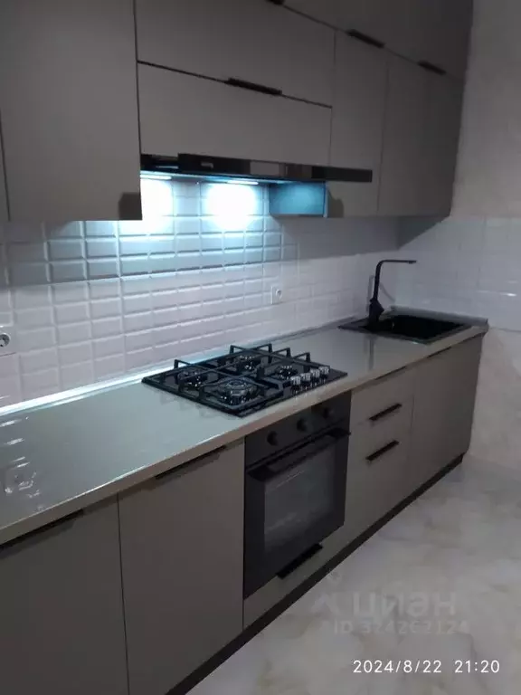 2-к кв. Северная Осетия, Владикавказ ул. Леонова, 8к3 (70.0 м) - Фото 1