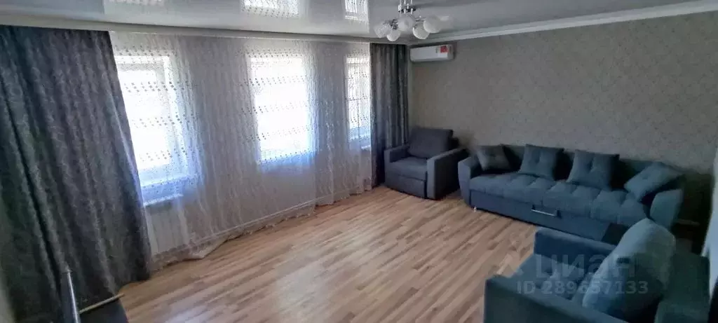 3-к кв. Астраханская область, Астрахань ул. Безжонова, 66 (91.0 м) - Фото 1