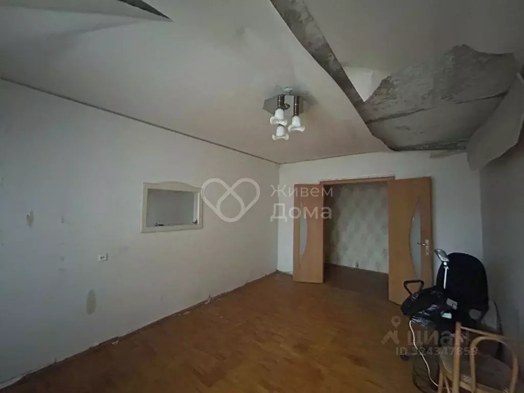 2-к кв. Волгоградская область, Волгоград ул. 8-й Воздушной Армии, 34 ... - Фото 1