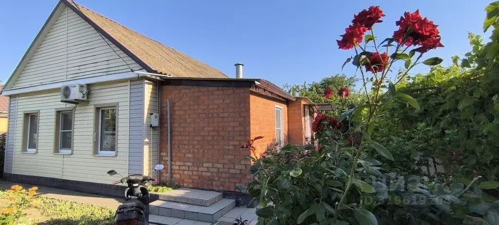 Дом в Краснодарский край, Ейский район, Должанская ст-ца ул. Горького ... - Фото 1