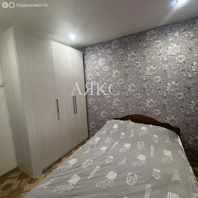 3-комнатная квартира: Ишимбай, Стахановская улица, 16 (64.6 м) - Фото 2