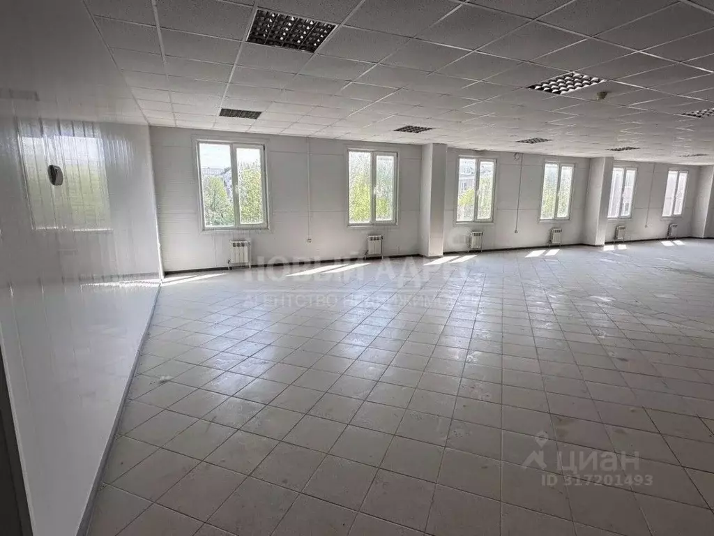 Помещение свободного назначения в Калужская область, Калуга ул. ... - Фото 0
