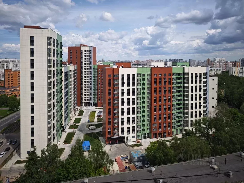 Гараж в Москва ул. Героев Панфиловцев, 31 (13 м) - Фото 1
