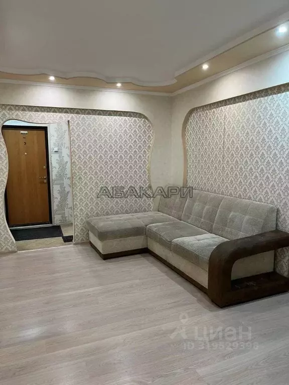3-к кв. Красноярский край, Красноярск ул. Чернышевского, 102 (67.0 м) - Фото 0