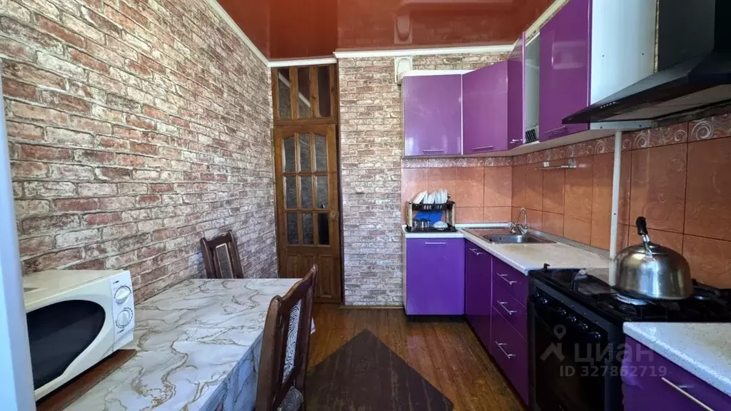 3-к кв. Астраханская область, Астрахань ул. Баумана, 11 (71.0 м) - Фото 1