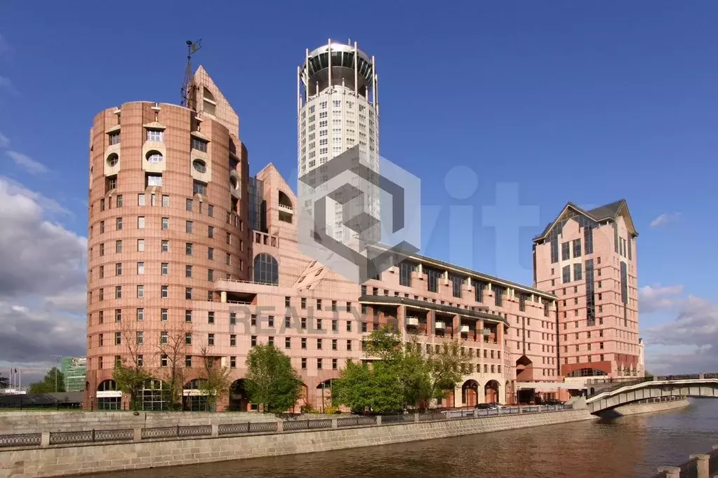 631 м2 Бизнес-центр  Riverside Towers  A - Фото 0