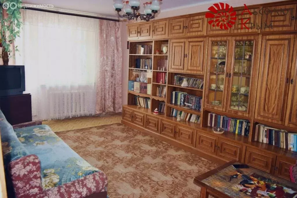 3-комнатная квартира: Феодосия, Симферопольское шоссе, 61 (69 м) - Фото 0
