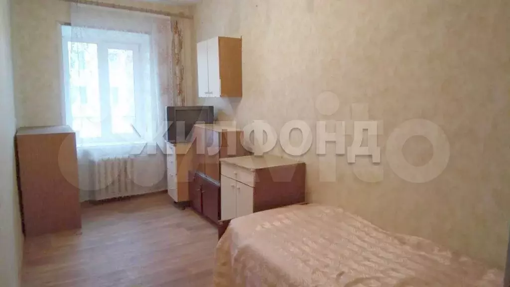 Комната 28 м в 3-к., 2/2 эт. - Фото 1