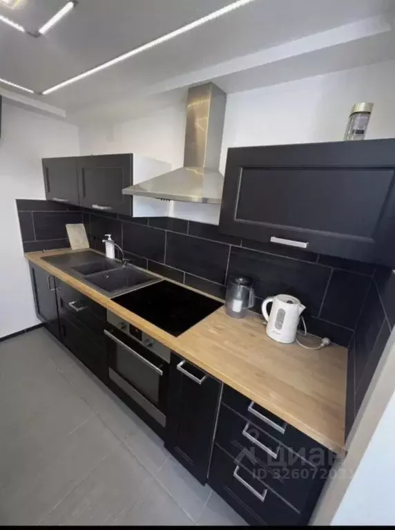 3-к кв. Крым, Симферополь просп. Кирова, 1 (52.4 м) - Фото 2