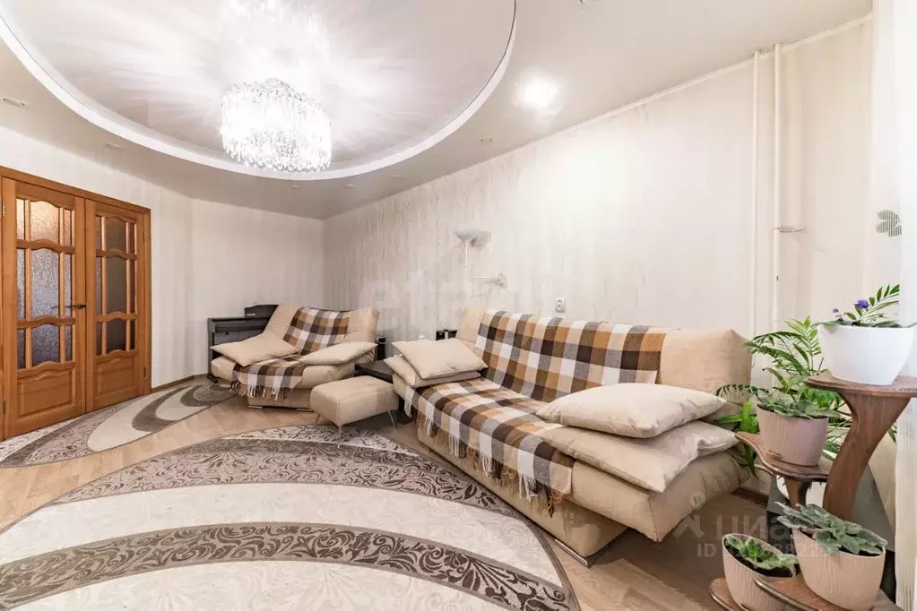 2-к кв. Татарстан, Казань ул. Фатыха Амирхана, 91А (57.0 м) - Фото 1