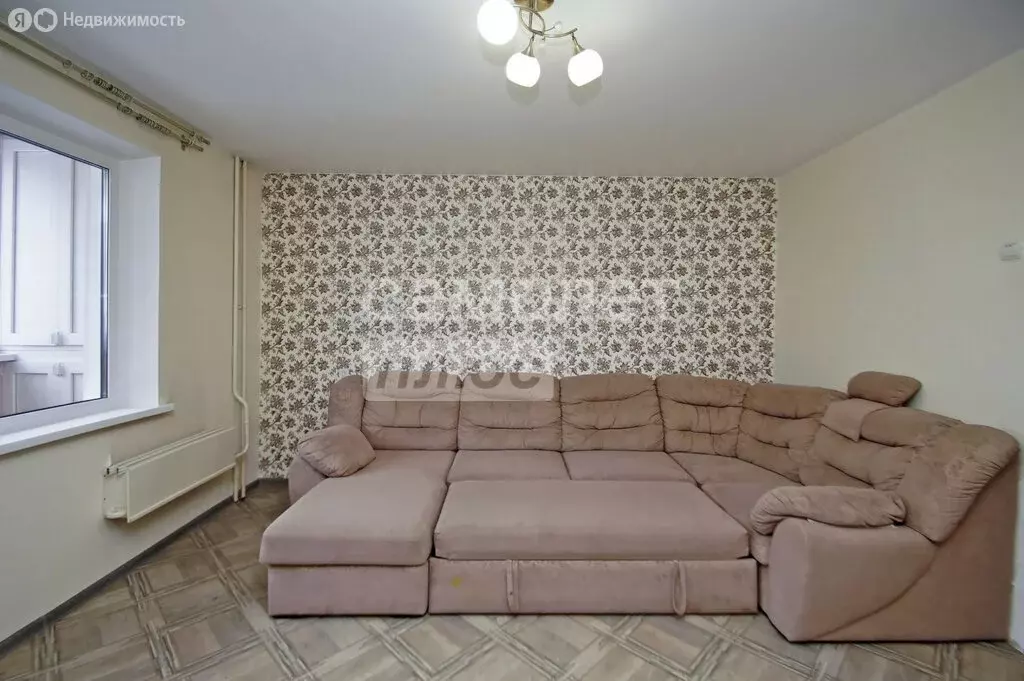 1-комнатная квартира: Омск, улица Дианова, 18к1 (38 м) - Фото 2