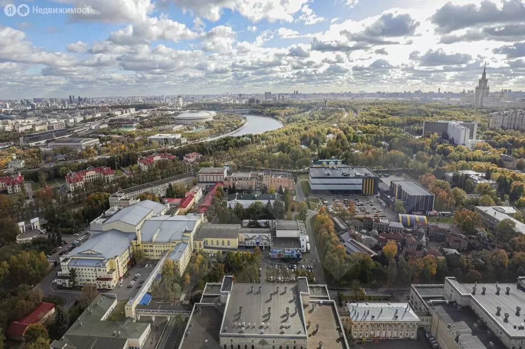 4-комнатная квартира: Москва, Мосфильмовская улица, 8 (173 м) - Фото 0