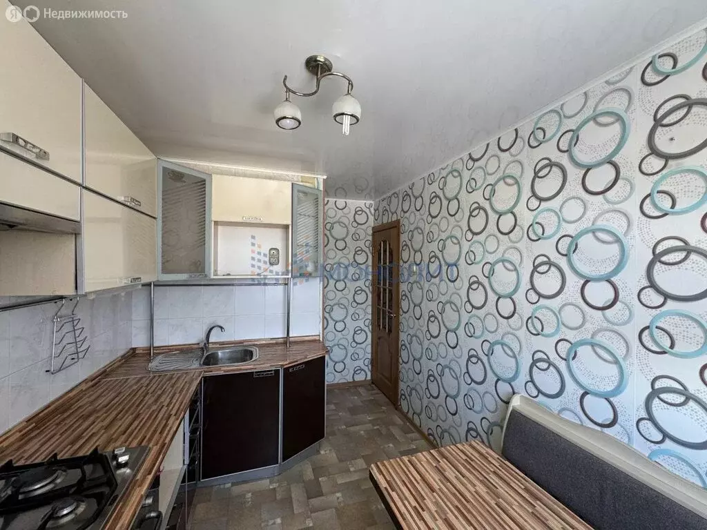 3-комнатная квартира: Чебоксары, бульвар Анатолия Миттова, 6 (65.2 м) - Фото 2