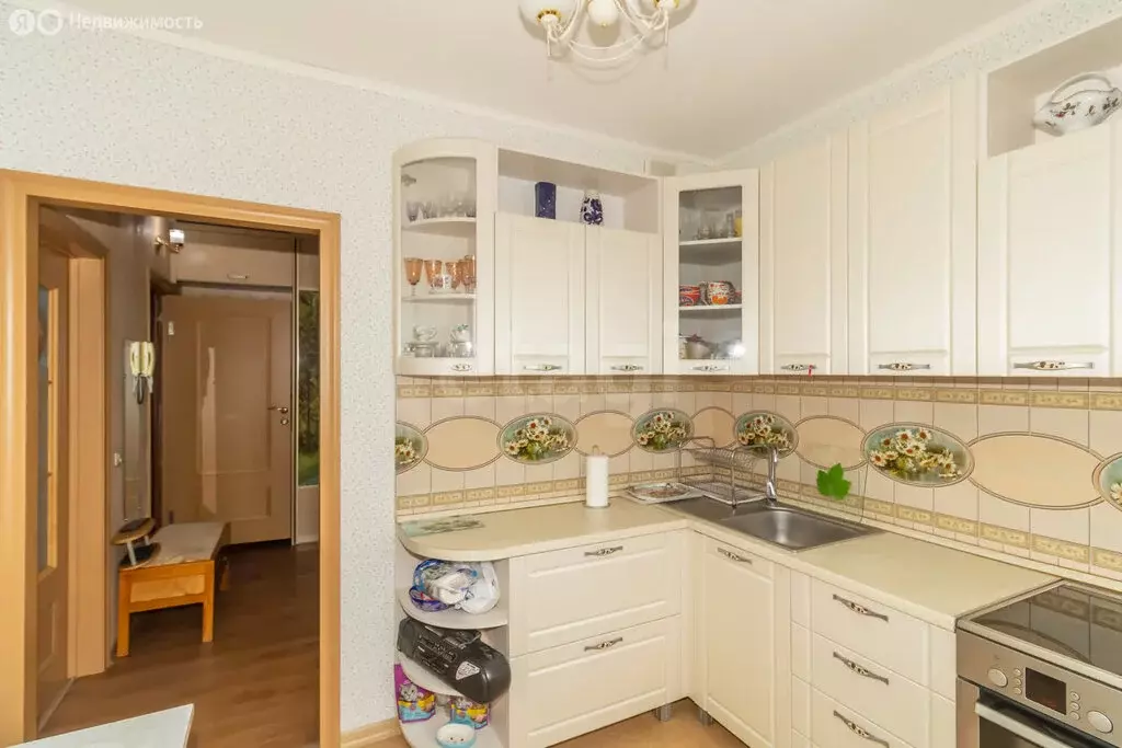 4-комнатная квартира: Челябинск, Российская улица, 167 (73.2 м) - Фото 2