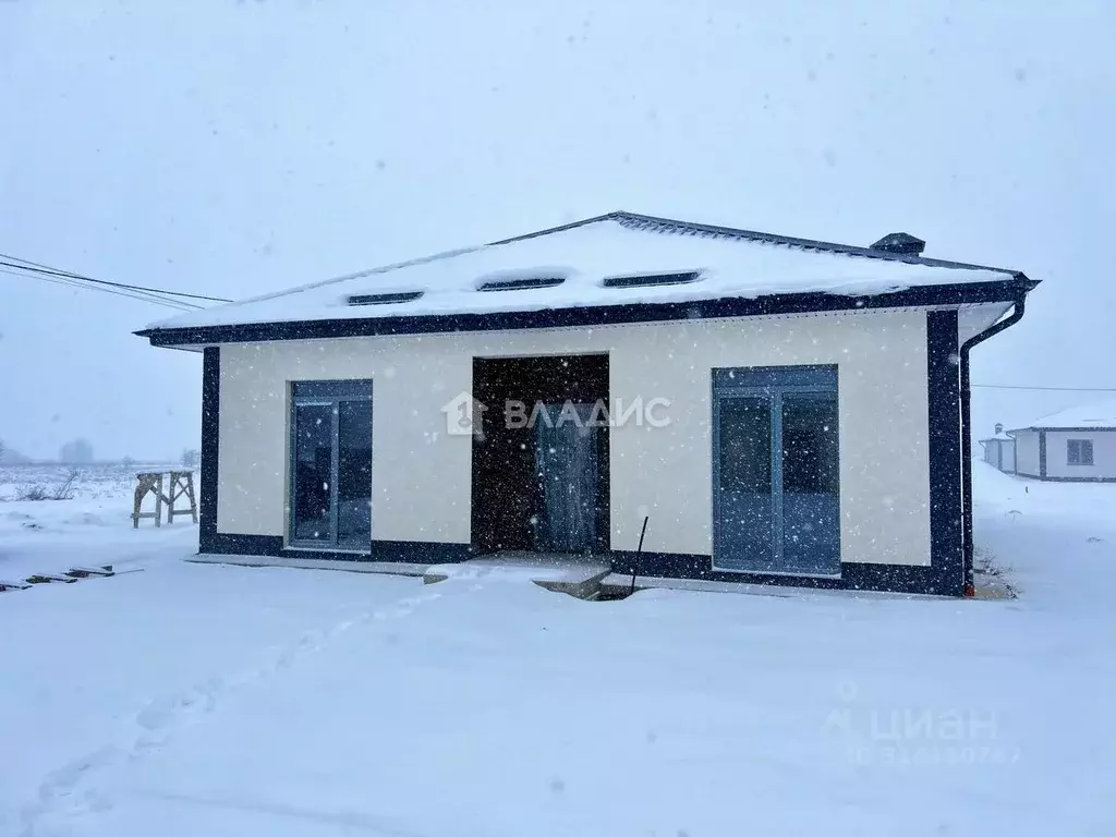 Дом в Калининградская область, Гурьевский муниципальный округ, пос. ... - Фото 1