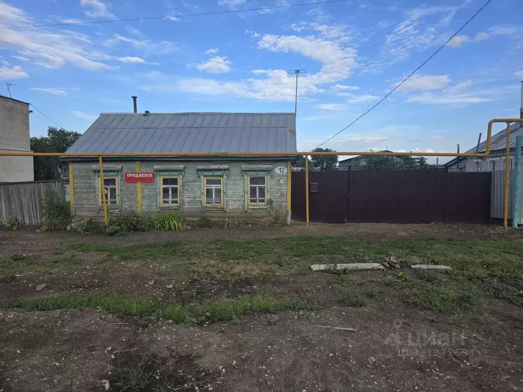 Дом в Самарская область, Большая Глушица с/пос, с. Большая Глушица ул. ... - Фото 1