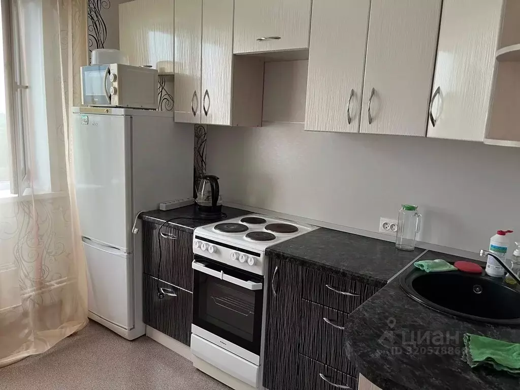 1-к кв. Кемеровская область, Прокопьевск Тырган мкр, 10-й мкр, 16А ... - Фото 0