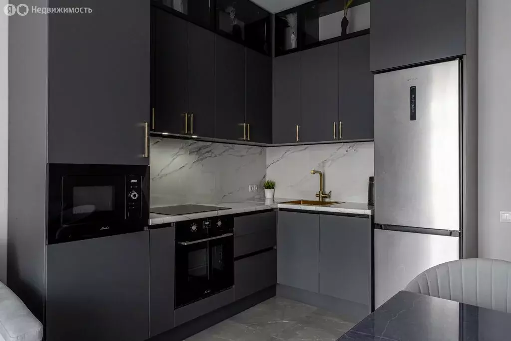 3-комнатная квартира: Казань, улица Сибгата Хакима, 51 (105 м) - Фото 1