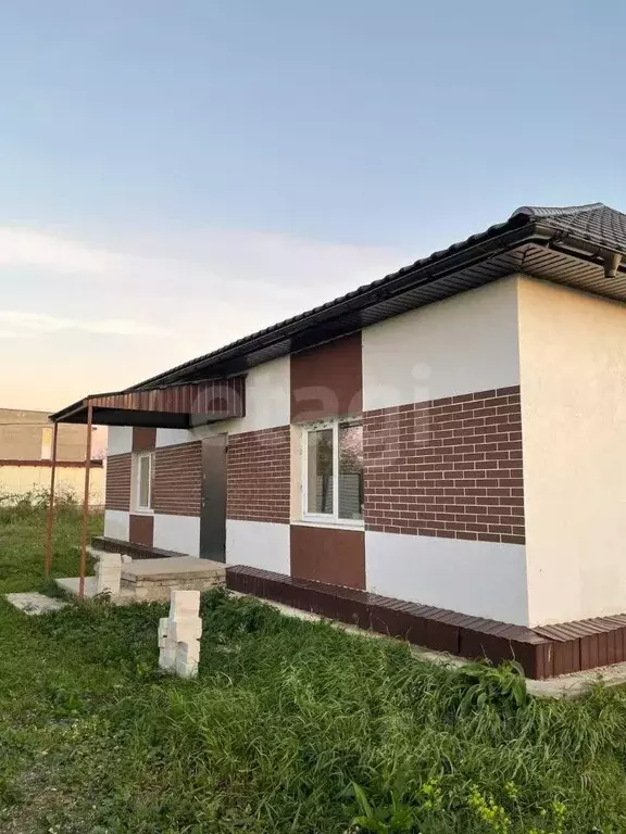 Дом в Воронежская область, с. Верхняя Хава ул. Новопокровская, 42 (141 ... - Фото 2