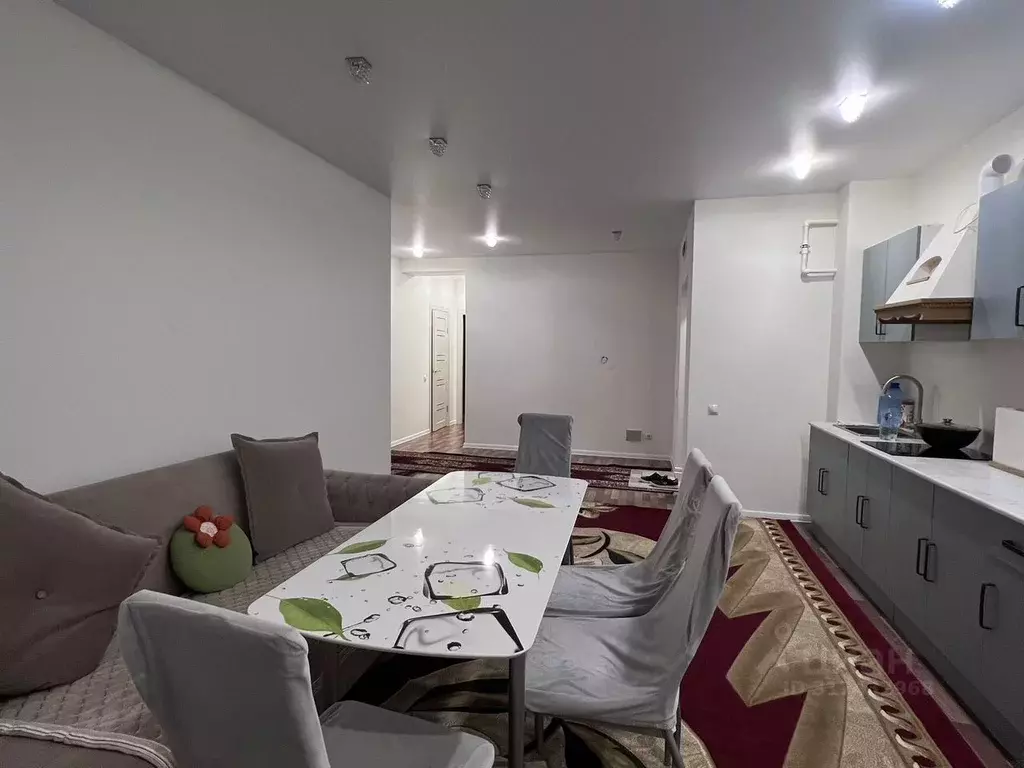 2-к кв. Тюменская область, Тюмень Новгородская ул., 22 (69.8 м) - Фото 2