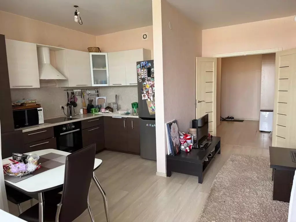 2-к кв. Красноярский край, Красноярск Взлетная ул., 7А (61.0 м) - Фото 1