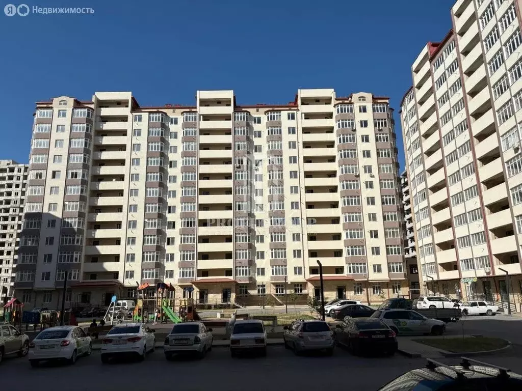 3-комнатная квартира: Каспийск, проспект М. Омарова, 9Б (107 м) - Фото 1