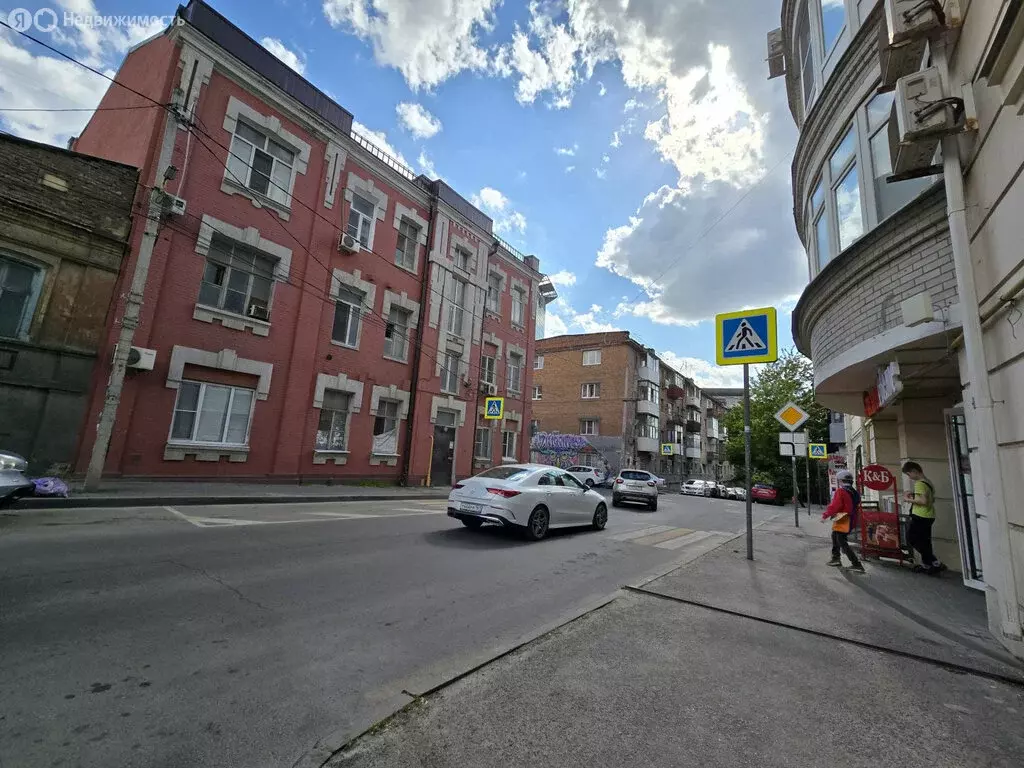 1к в 8-комнатной квартире (12 м) - Фото 1