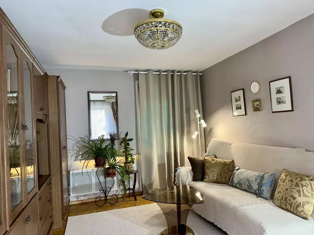 Квартира, 4 комнаты, 74 м - Фото 1