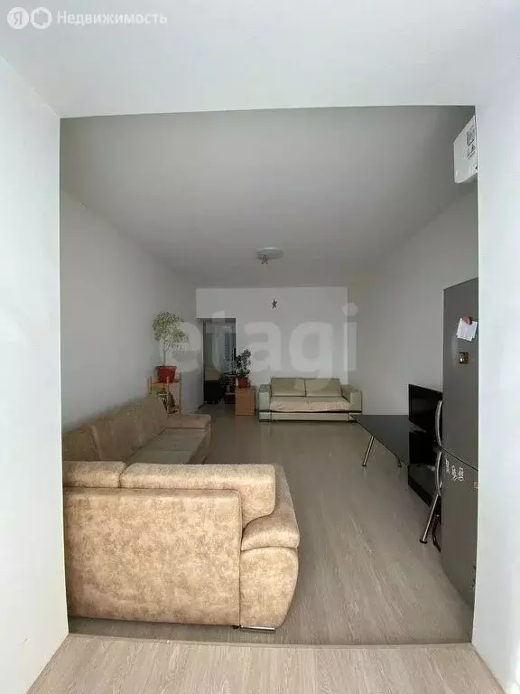 2-комнатная квартира: Омск, улица Яковлева, 9 (70 м) - Фото 2