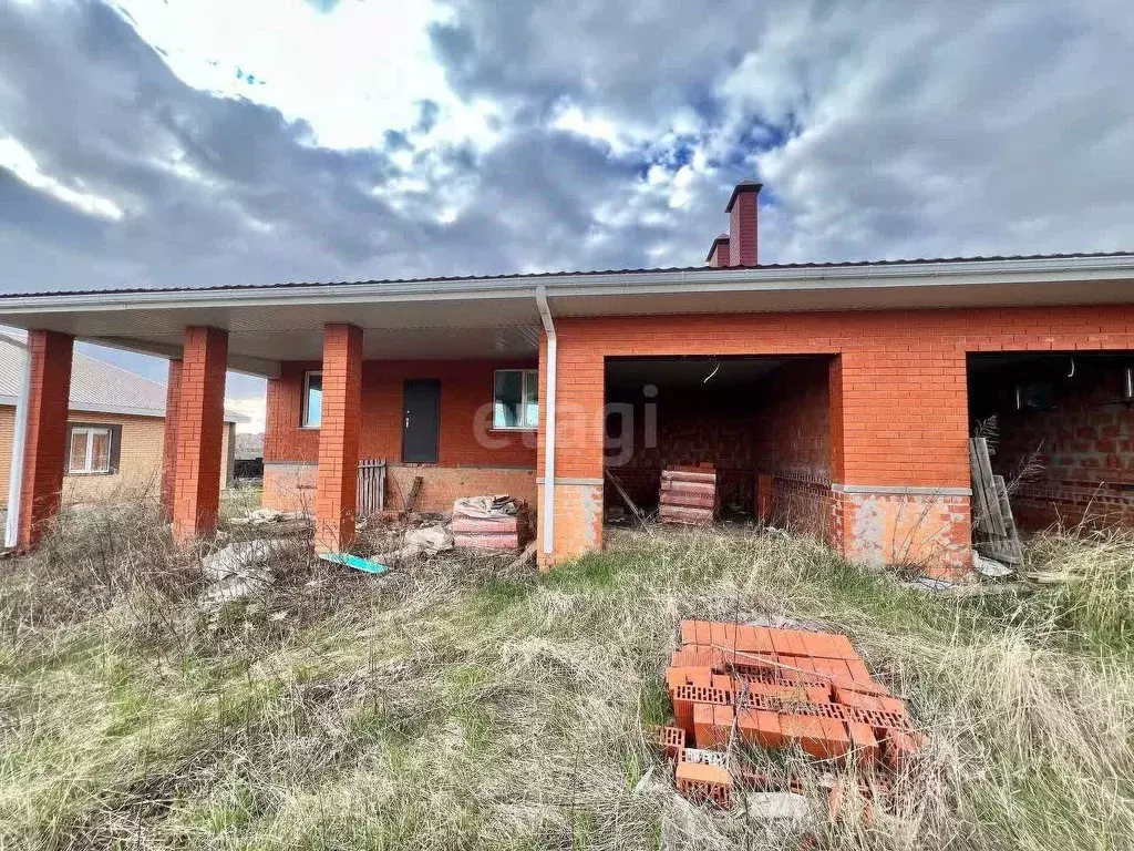 Дом в Белгородская область, Строитель Яковлевский городской округ, ул. ... - Фото 0