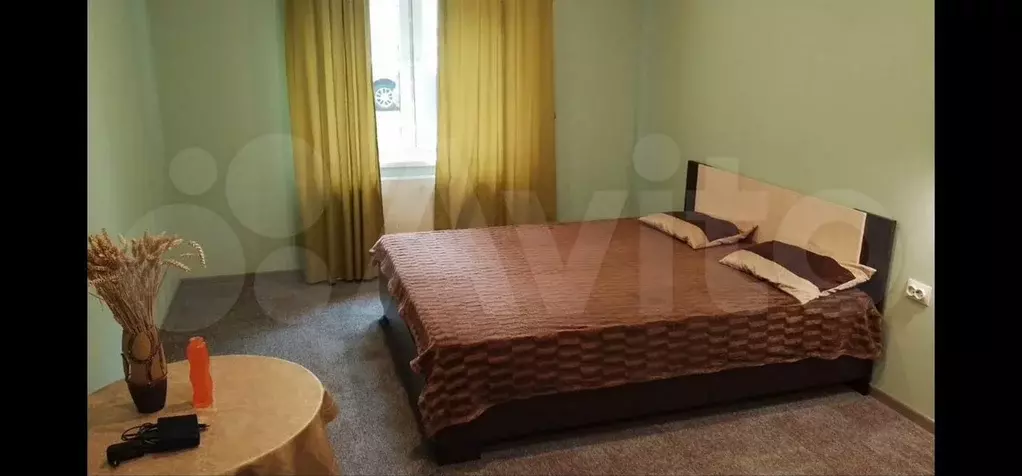 Комната 25 м в 4-к., 1/9 эт. - Фото 0