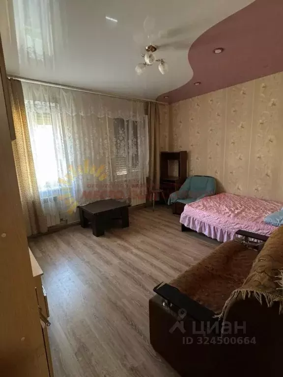 Дом в Краснодарский край, Ейск ул. Калинина (260 м) - Фото 1